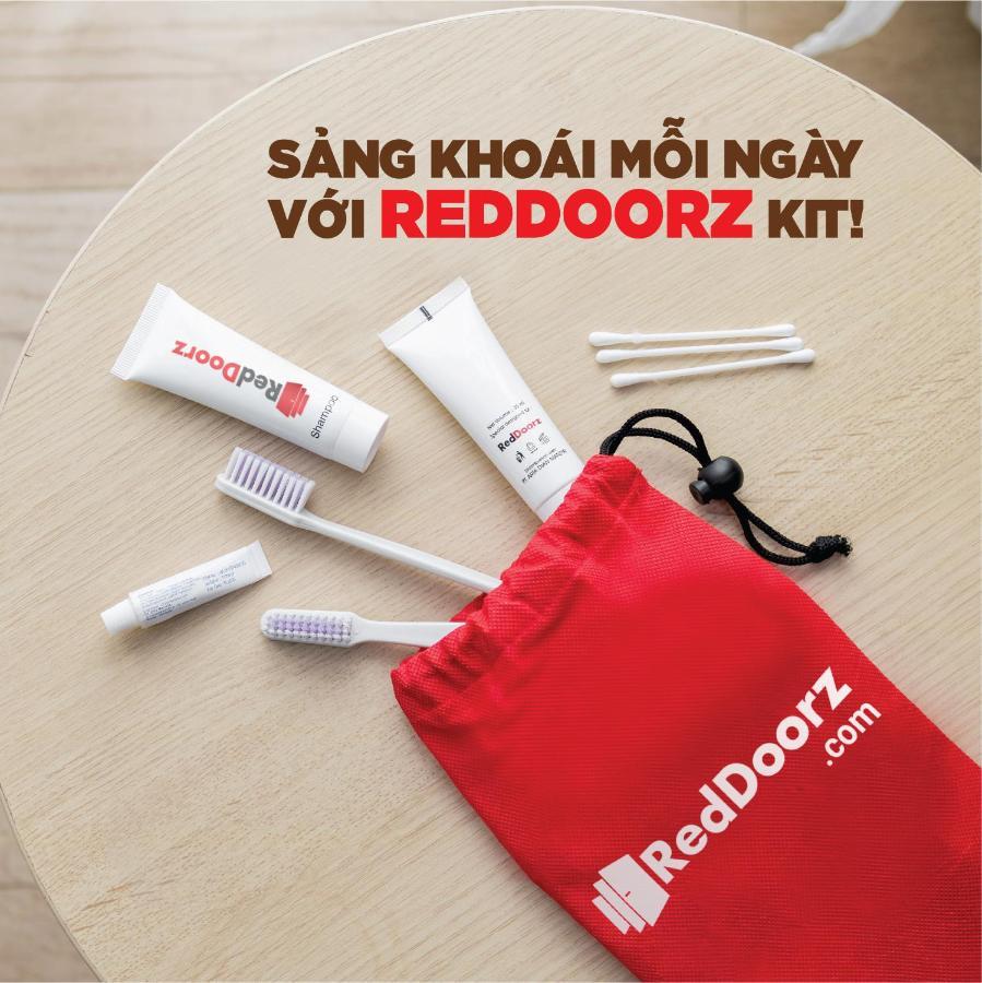 RedDoorz Bamboo Saigon Hotel Su Van Hanh Ho Chi Minh-stad Buitenkant foto